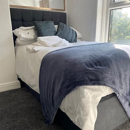 4 Bedroom House In Harrogate Town Centre Zewnętrze zdjęcie