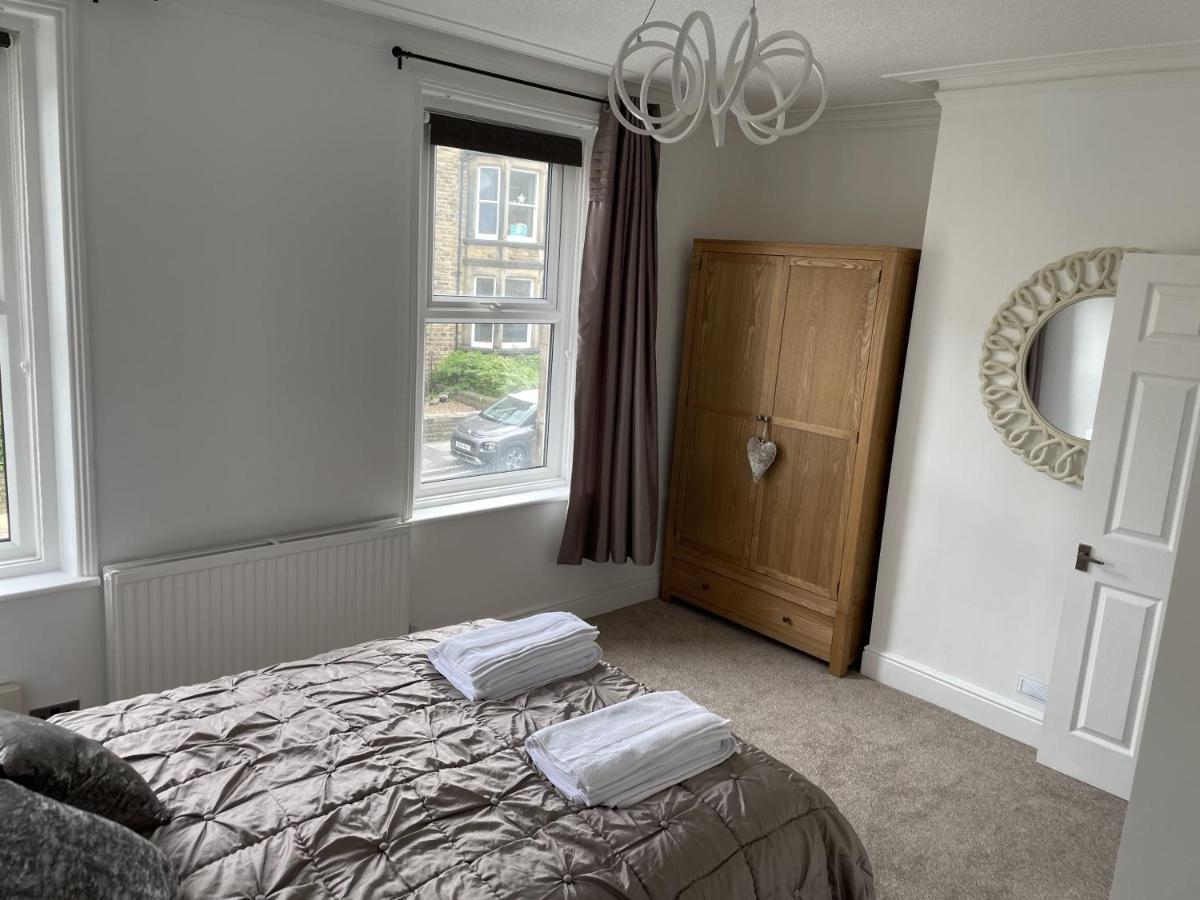 4 Bedroom House In Harrogate Town Centre Zewnętrze zdjęcie