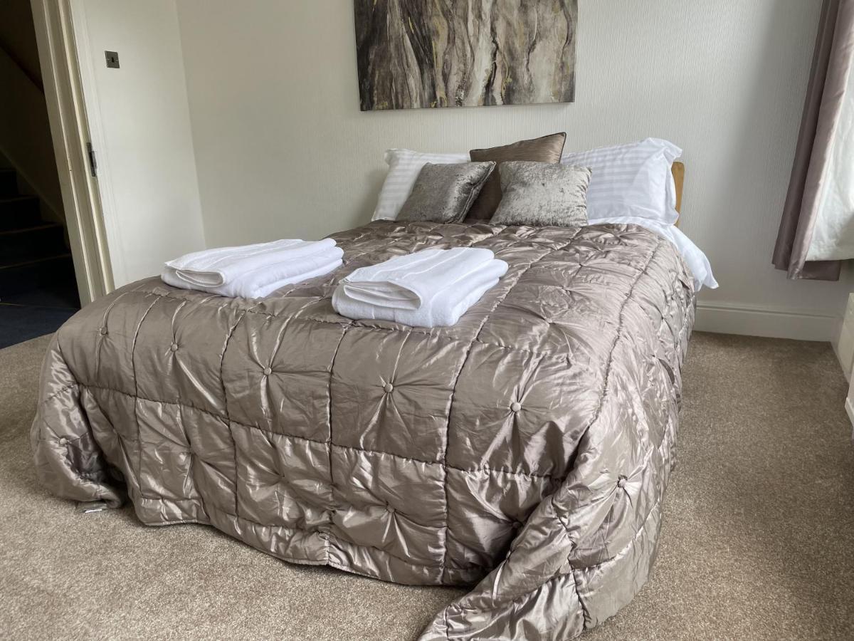 4 Bedroom House In Harrogate Town Centre Zewnętrze zdjęcie